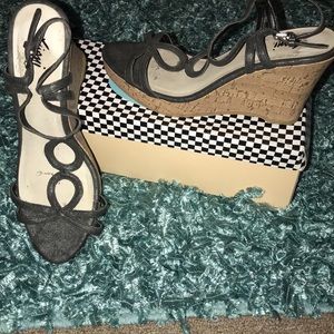 Wedge shoes size 8 grey in color